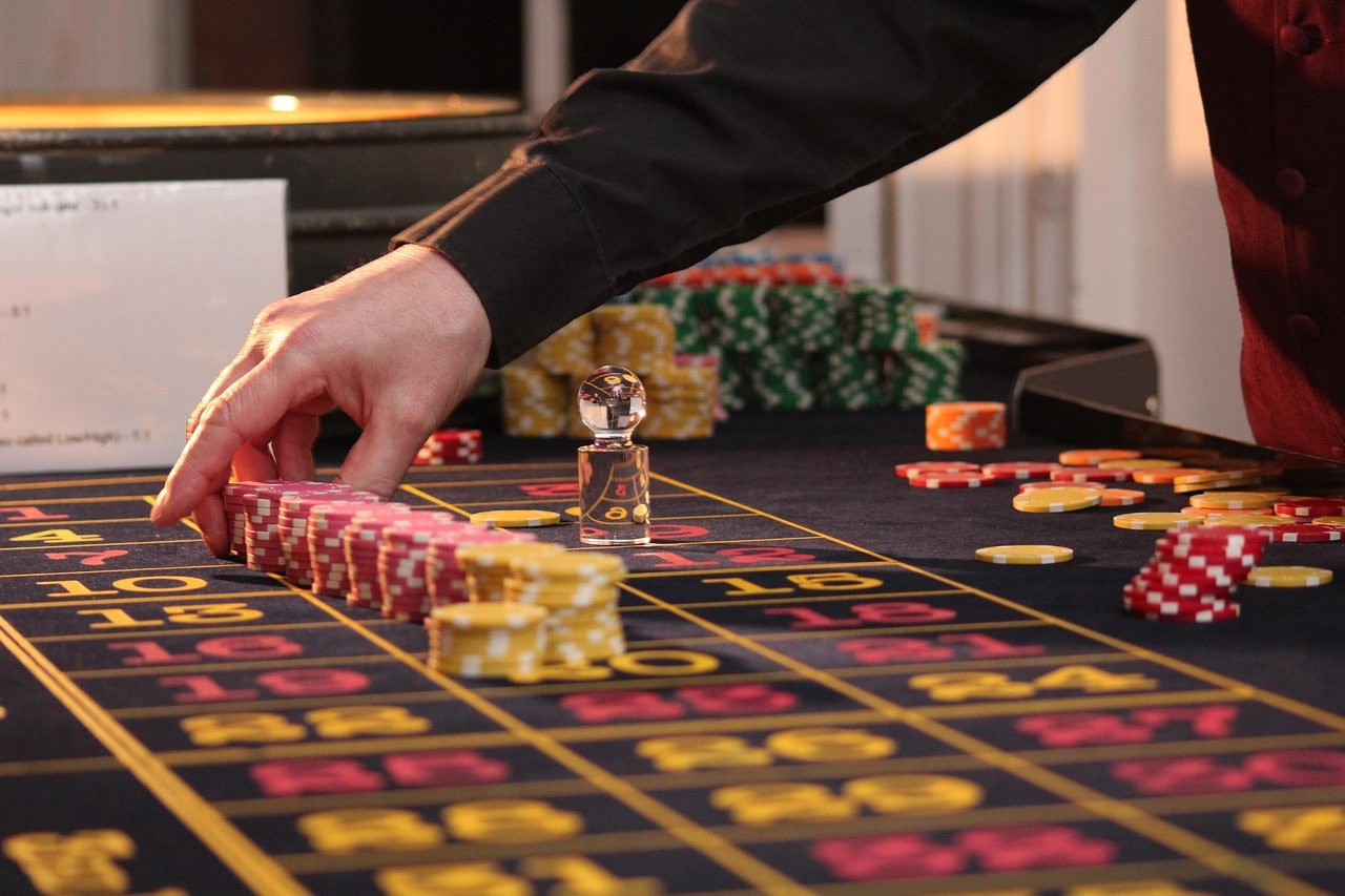 77rrp kasino online slot dan permainan meja terpercaya